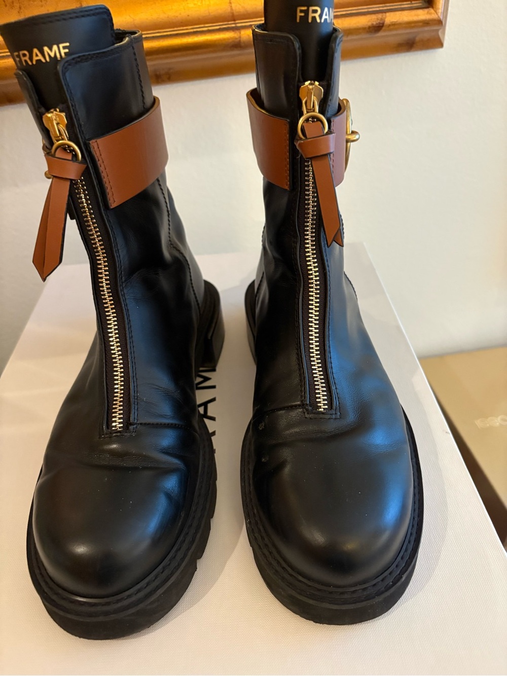 Frame Le Cinthia Motorcycle Boot Black Leather Front-Zip Boots with Brown Strap